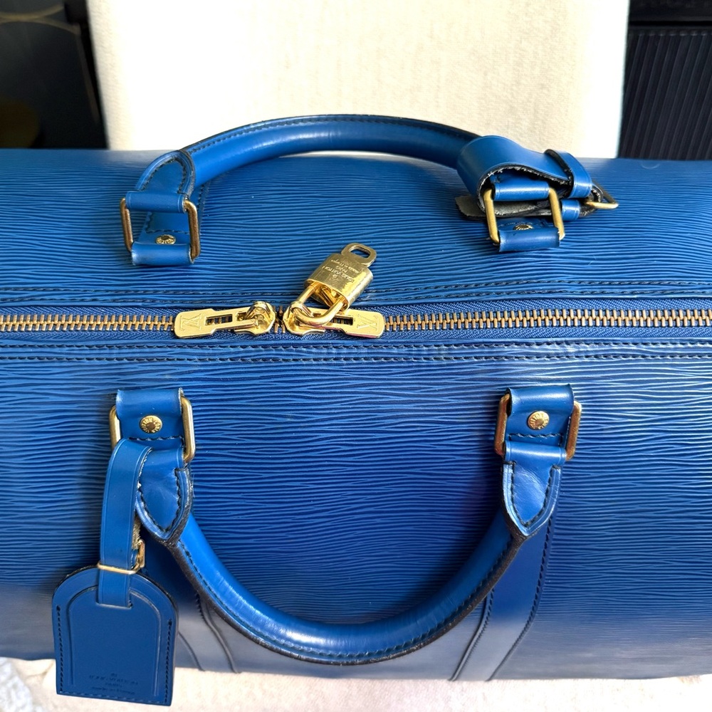 Authentic Louis Vuitton unisex Keepall 60 bag M42946 Toledo blue Epi leather XL - Picture 3 of 16